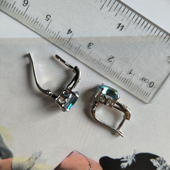 Серебряные серьги с мистик топазом 3.558ct