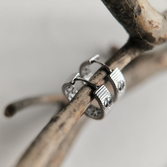 Срібні сережки без каменів