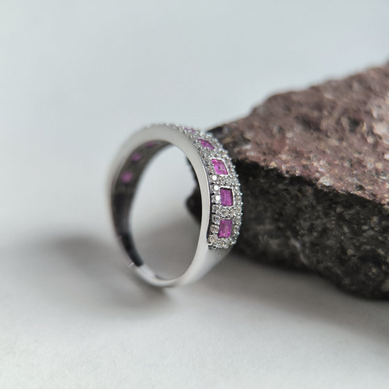 Silver ring with a 1.458ct ruby and cubic zirconia stones