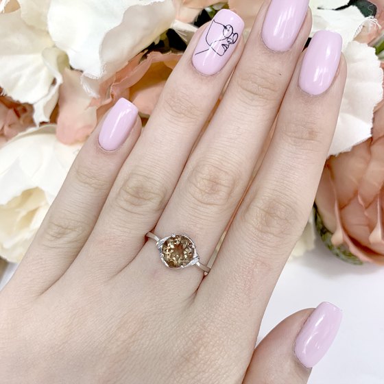 Silver ring with sultanite