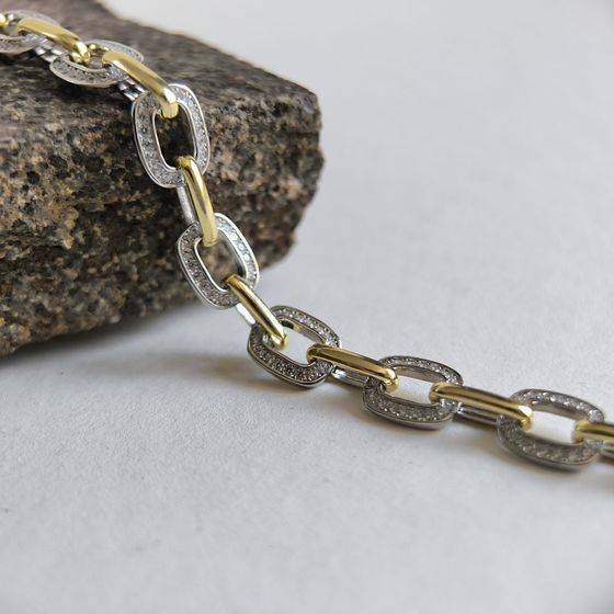 Silver bracelet with phianites