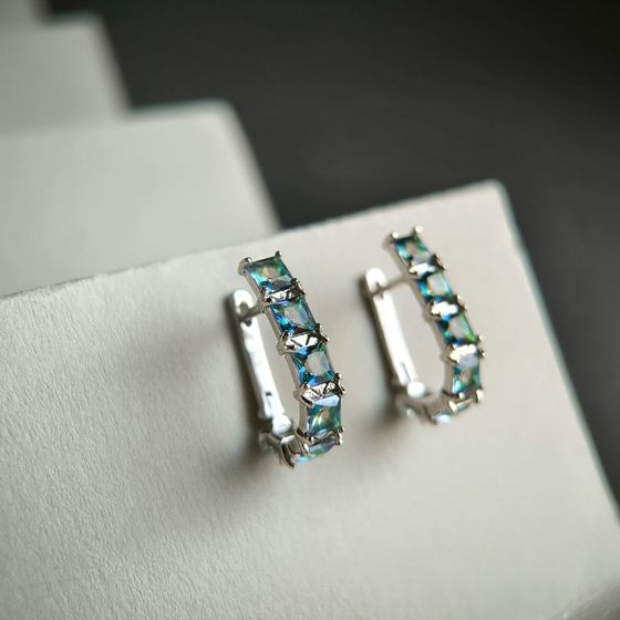 Серебряные серьги с мистик топазом 3.017ct