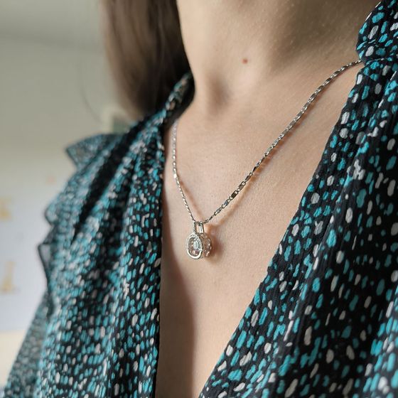 Silver pendant with phianites