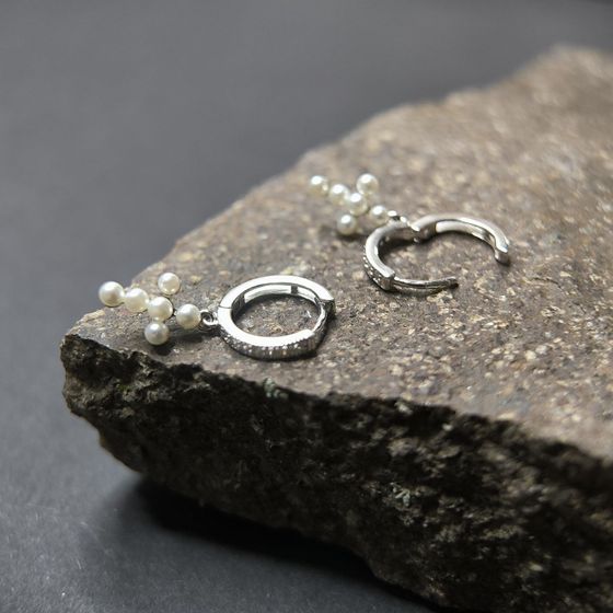 Срібні сережки з перлами, фіанітами