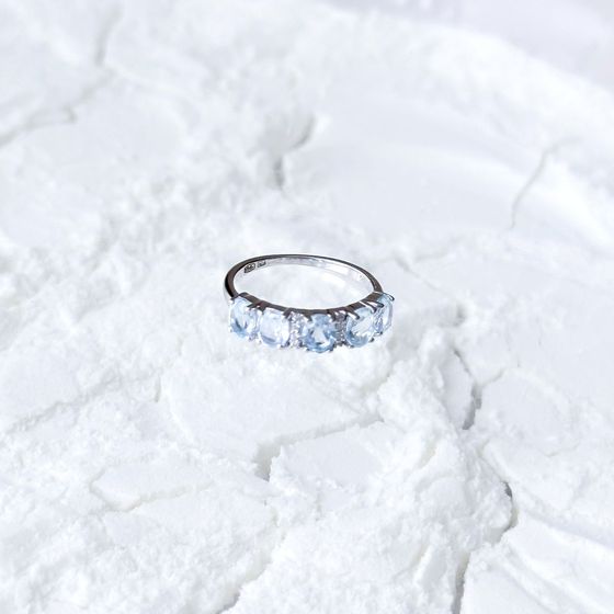 Срібна каблучка з топазом 2,272 карата