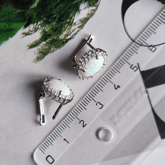 Серебряные серьги с опалом, фианитами