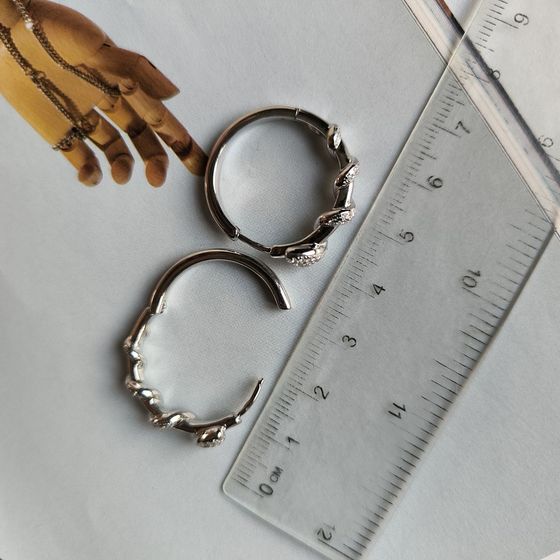 Срібні сережки з фіанітами