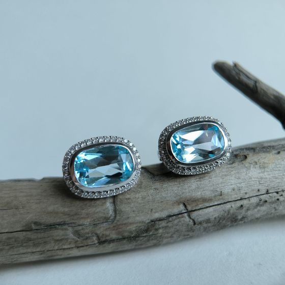 Серебряные серьги с топазом 10.17ct