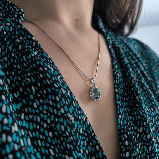 Серебряная подвеска с мистик топазом 2.113ct