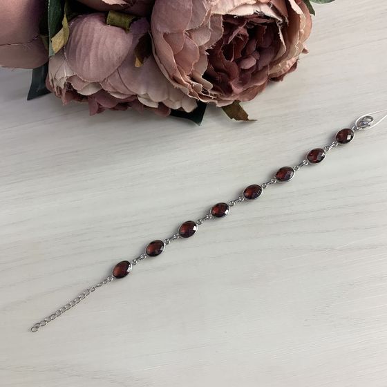 Серебряный браслет с гранатом