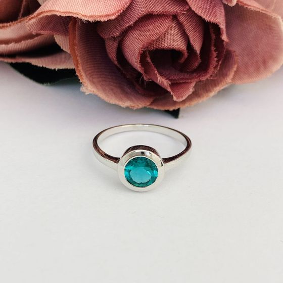 Серебряное кольцо с изумрудом nano 0.625ct