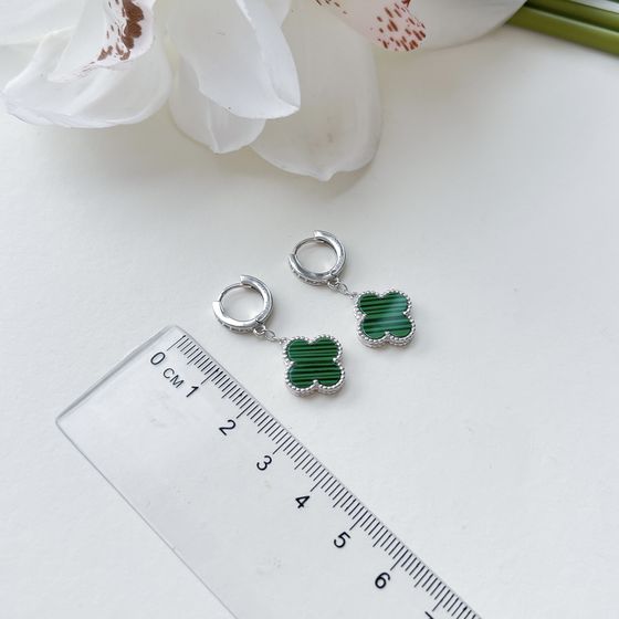 Silver earrings with malachite