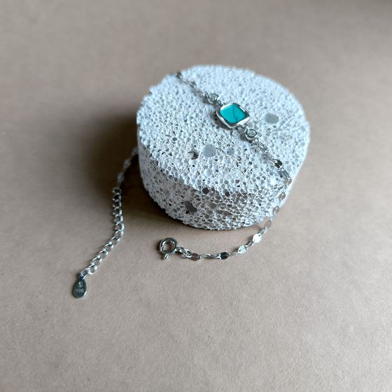 Silver bracelet with turquoise, fianites