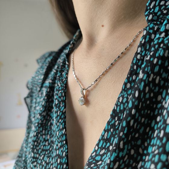 Срібна підвіска з фіанітами