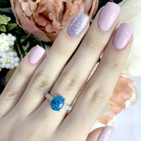 Срібна каблучка з опалом 1,237 карата