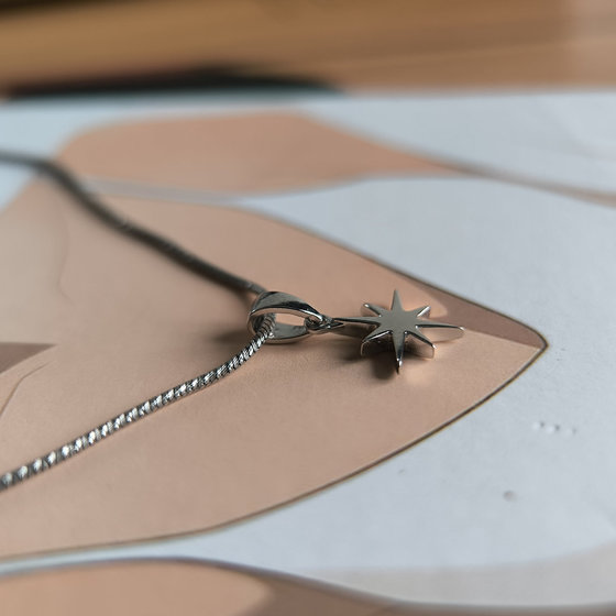 Silver pendant without stones