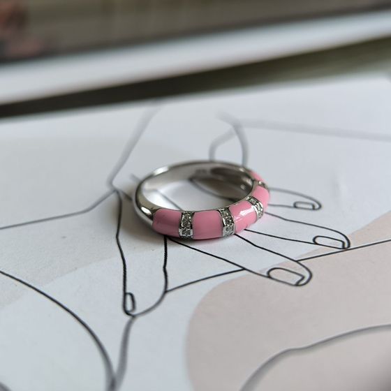 Silver ring with phianites, semallu