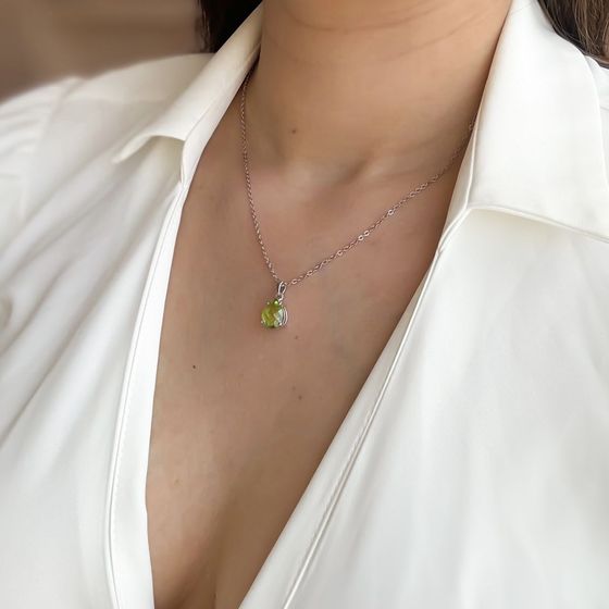 Серебряная подвеска с хризолітом 4.275ct