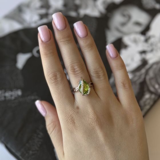 Срібна каблучка з хризолітом 4.933ct