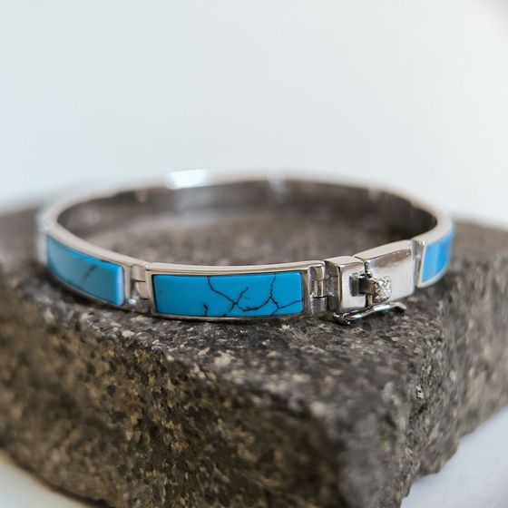 Silver bracelet with turquoise