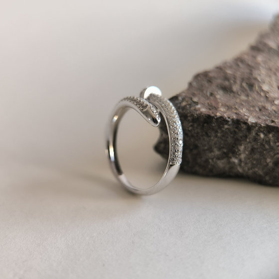 Silver ring with cubic zirconia