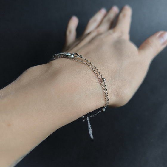 Silver bracelet with cubic zirconia