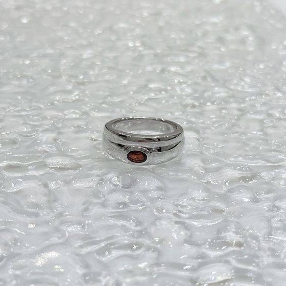 Срібна каблучка з гранатом 0.6ct