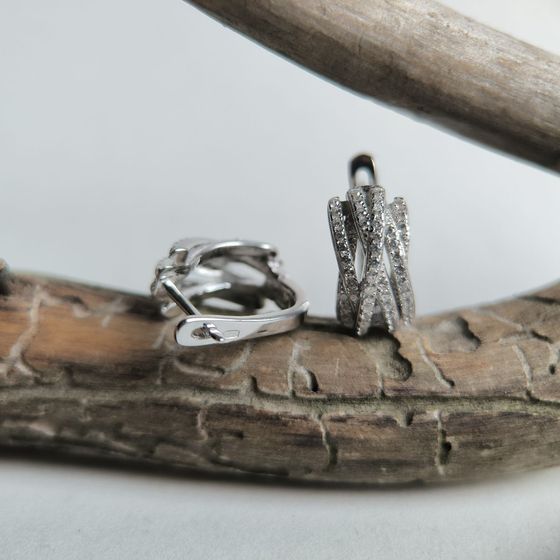 Срібні сережки з фіанітами