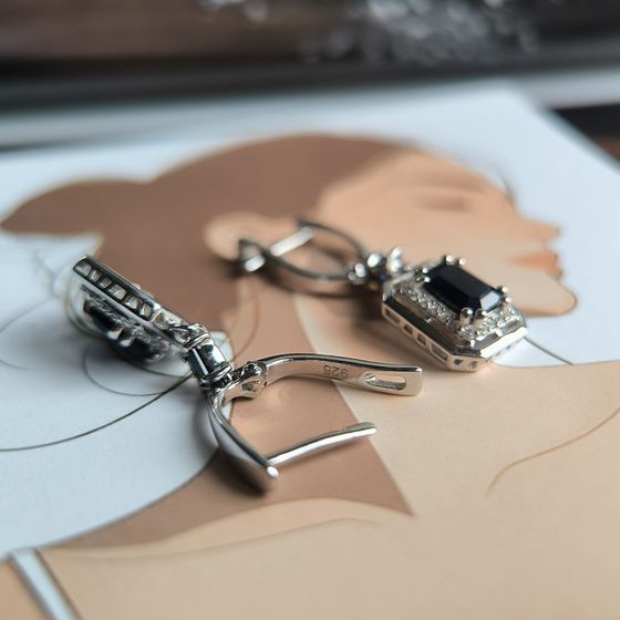 Срібні сережки з сапфіром 2.922ct