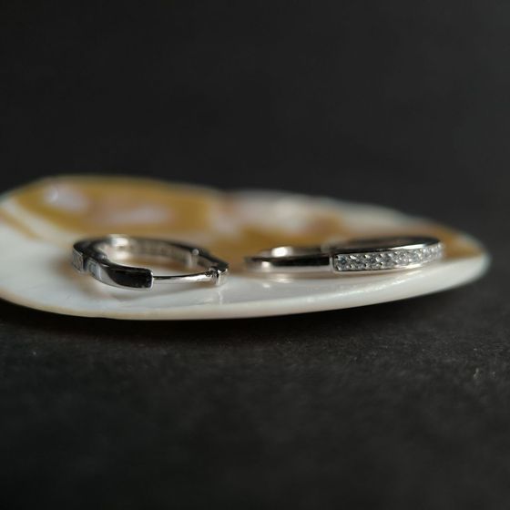 Срібні сережки з фіанітами