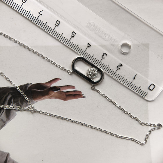 Silver necklace with cubic zirconia