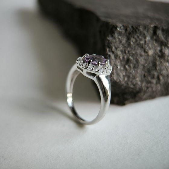 Silver ring with amethyst 1.53ct