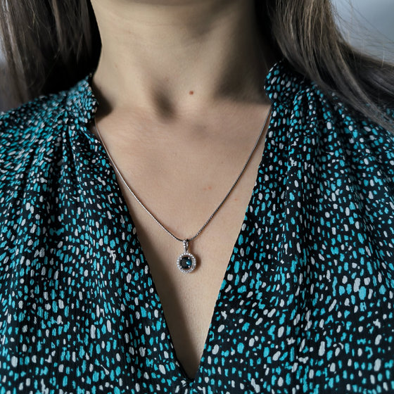 Серебряная подвеска с топазом Лондон Блю 0.917ct, фианитами