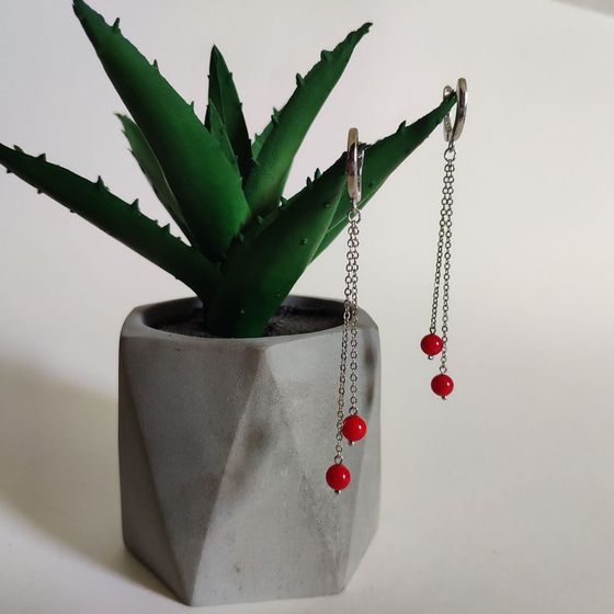 Срібні сережки з коралом