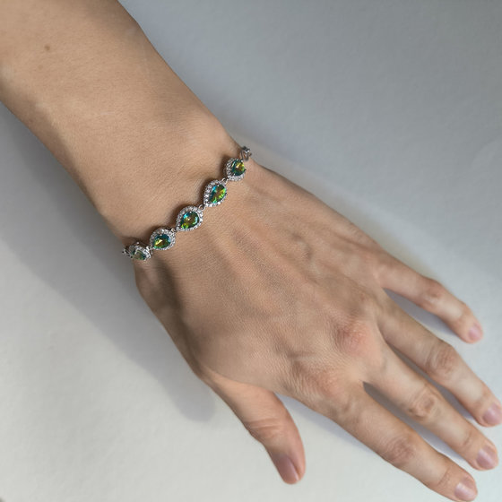 Срібний браслет з містичним топазом 4.008ct