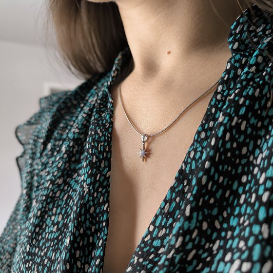 Silver pendant without stones