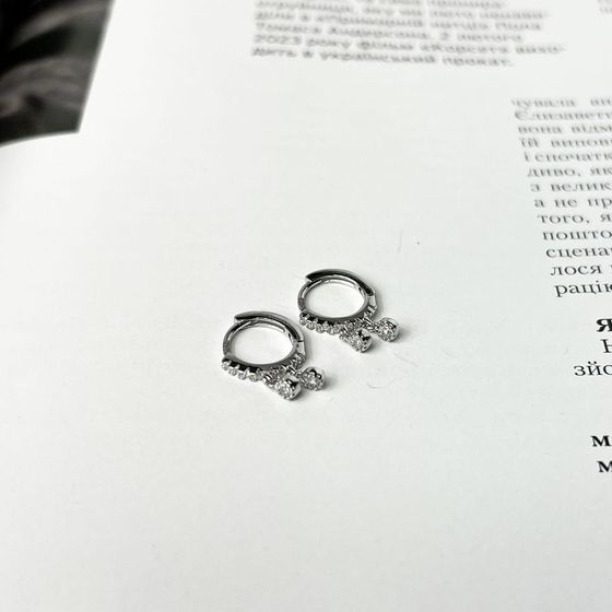 Серебряные серьги с фианитами