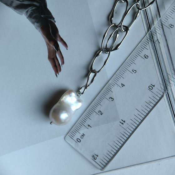 Silver necklace with baroque pearls