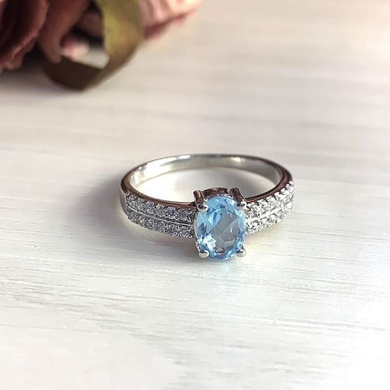 Серебряное кольцо с топазом 1.31ct
