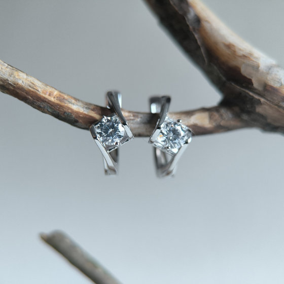 Silver earrings with cubic zirconia