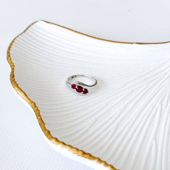Silver ring with ruby 0.767ct