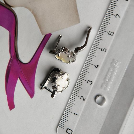 Срібні сережки з перламутром