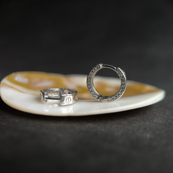Silver earrings with 0.44ct phianites