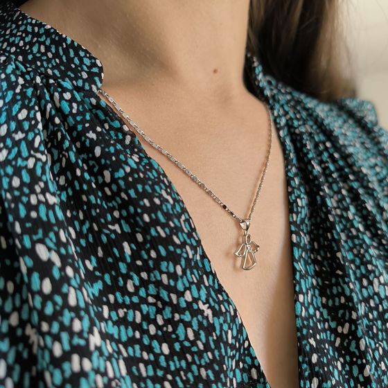 Silver pendant with phianites
