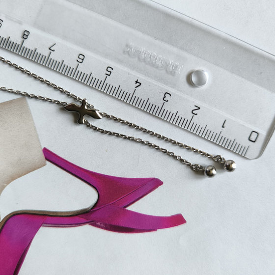 Silver necklace without stones