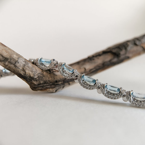 Срібний браслет з топазом 11.335ct