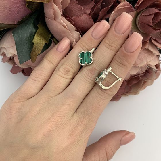 Silver earrings with malachite