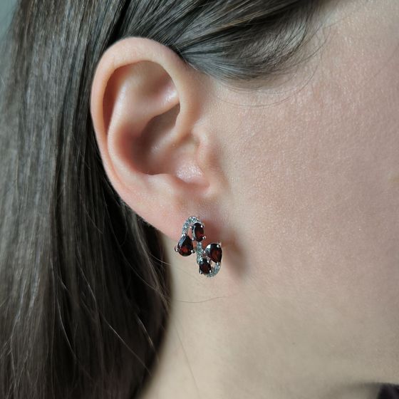 Серебряные серьги с гранатом 3.468ct