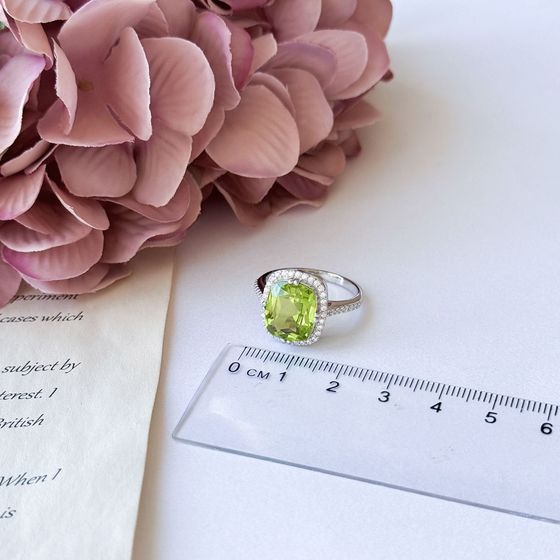 Серебряное кольцо с хризолітом 6.745ct