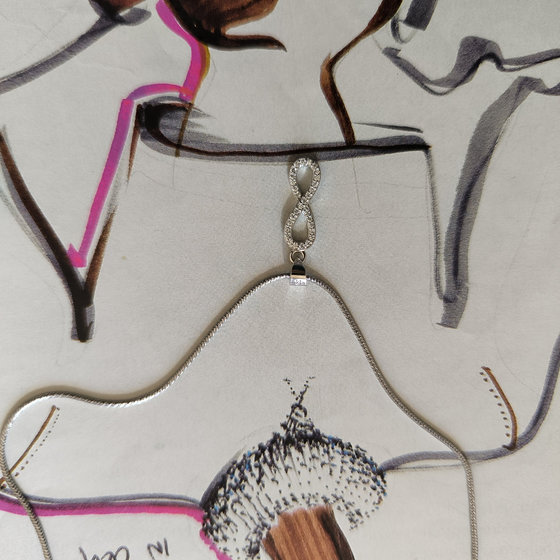 Silver pendant with cubic zirconia